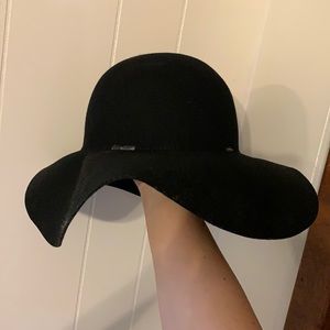 Black floppy hat